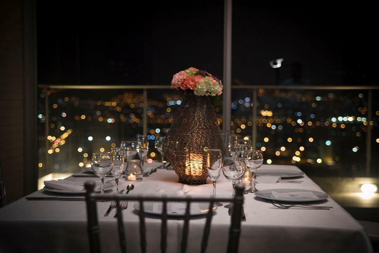 V Grand Hotel, A Member Of Radisson Individuals 메딜린 외부 사진